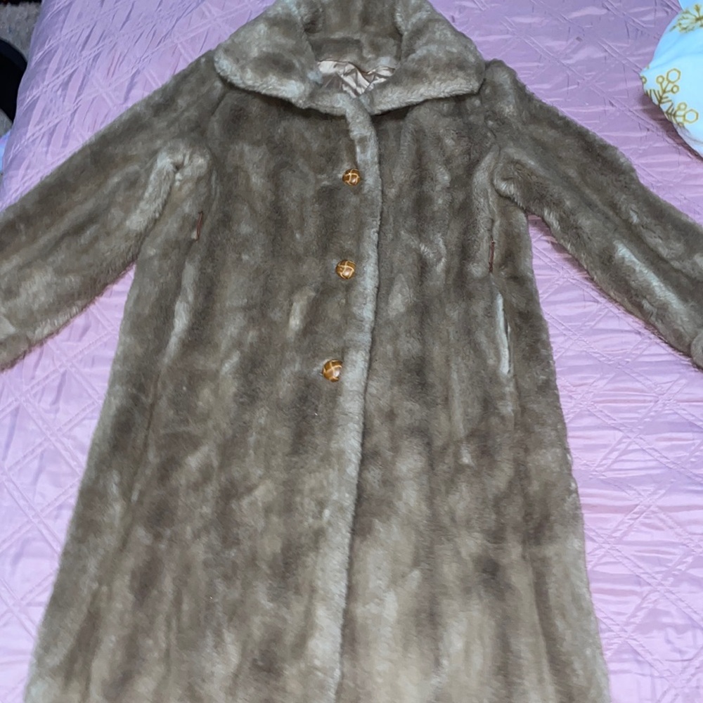 Dubrowsky & Perlbinder vintage faux fur coat